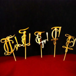 Anstecknadel mit Zirkel